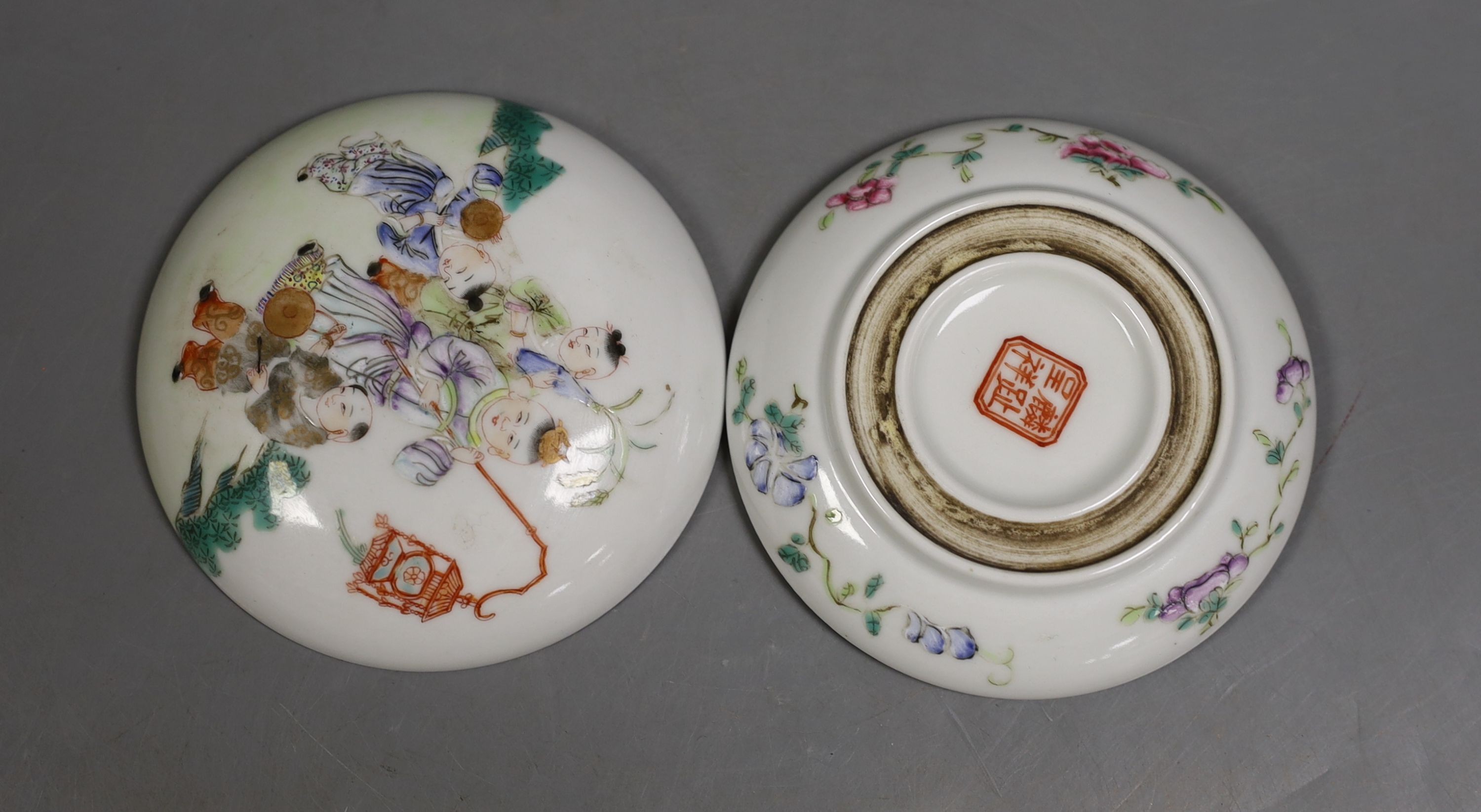 A Chinese famille rose ink box, 9.5 cms diameter.